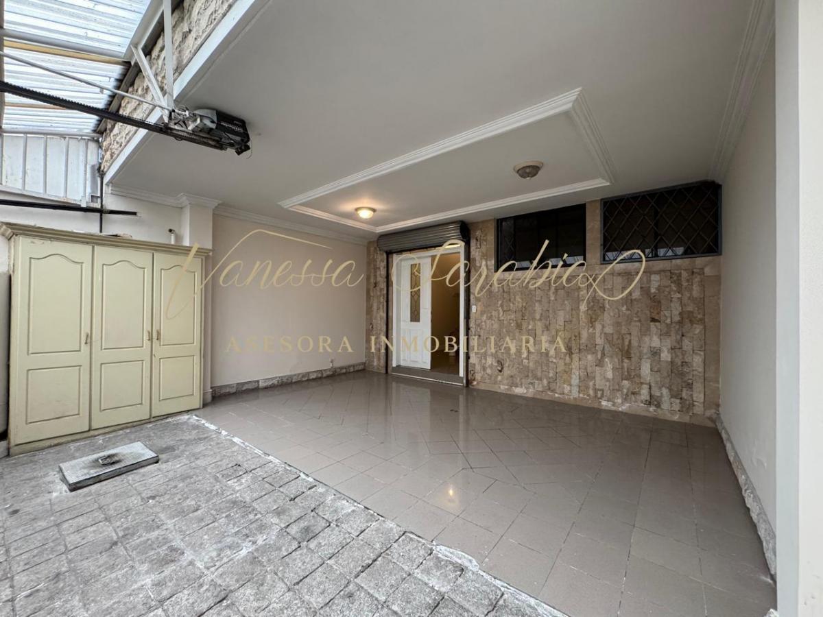 Vendo Casa Independiente en La Floresta, Quito - Ecuador — imagen 10