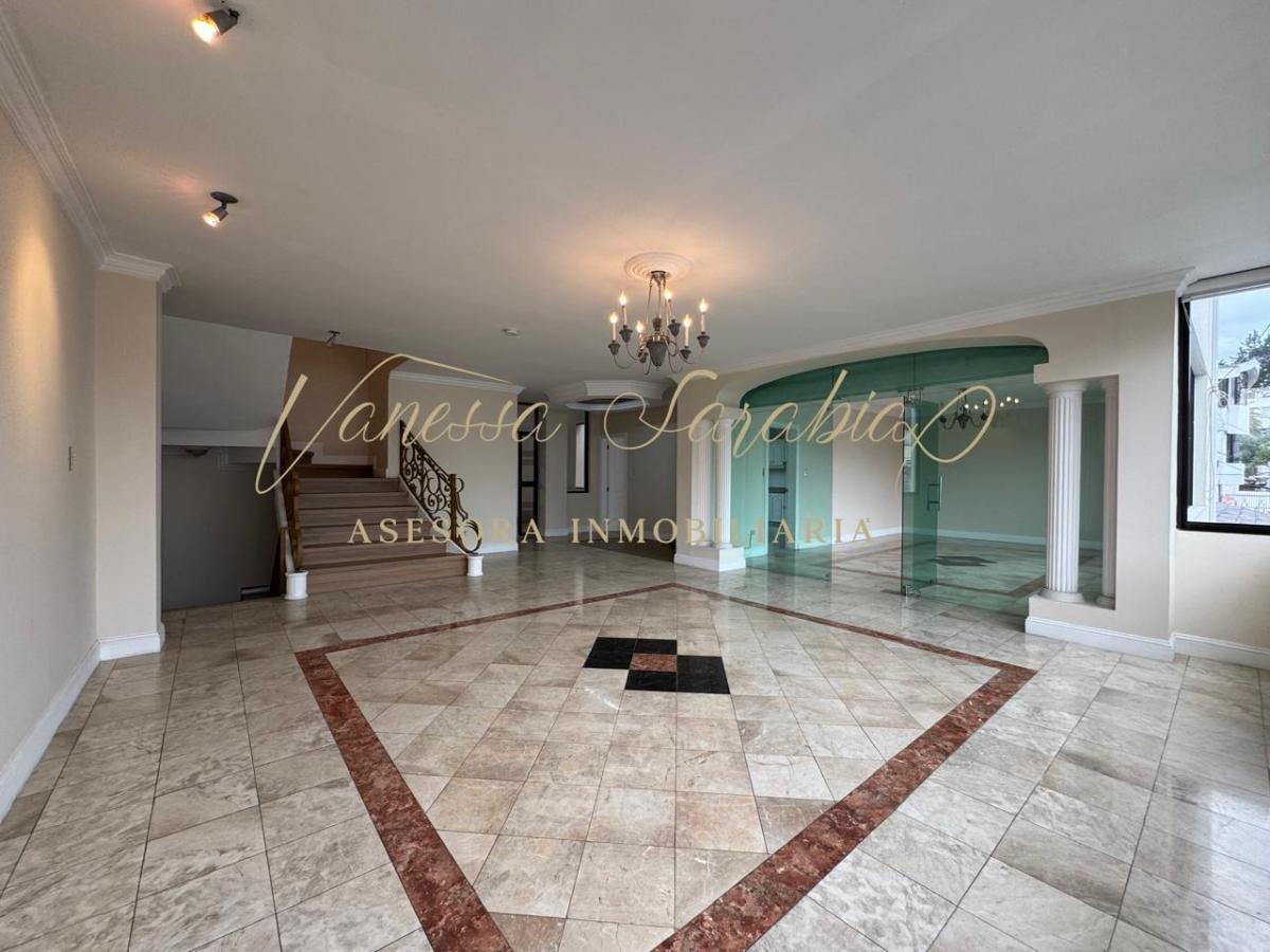 Vendo Casa Independiente en La Floresta, Quito - Ecuador — imagen 8