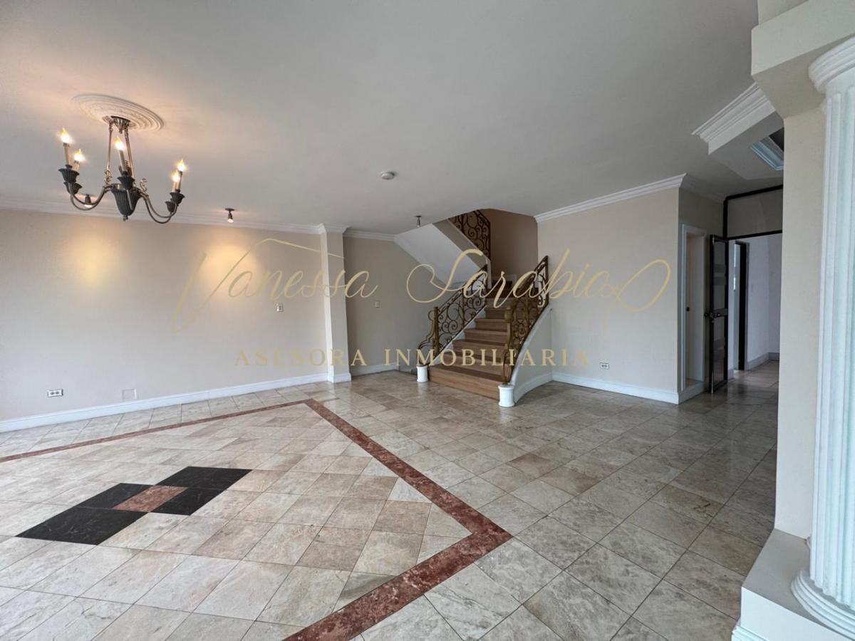 Vendo Casa Independiente en La Floresta, Quito - Ecuador — imagen 7
