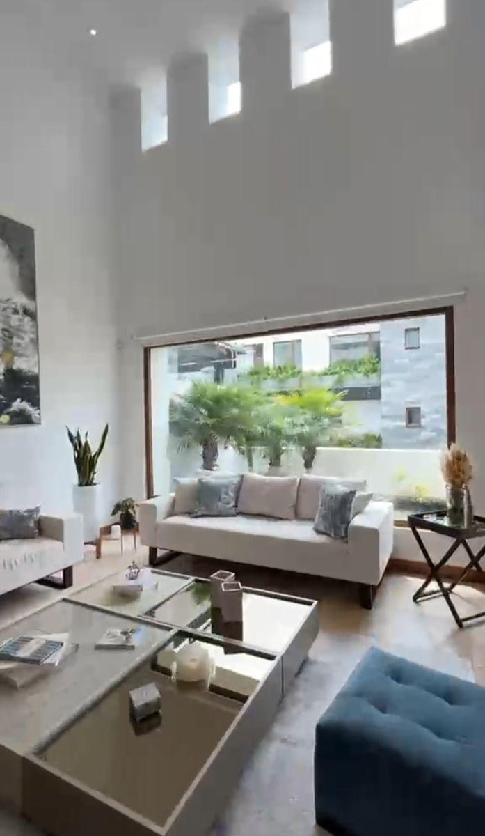 Departamento Tipo Casa con Jardín Privado en Cumbayá/ 3 Habitaciones c/u con Baño — imagen 10