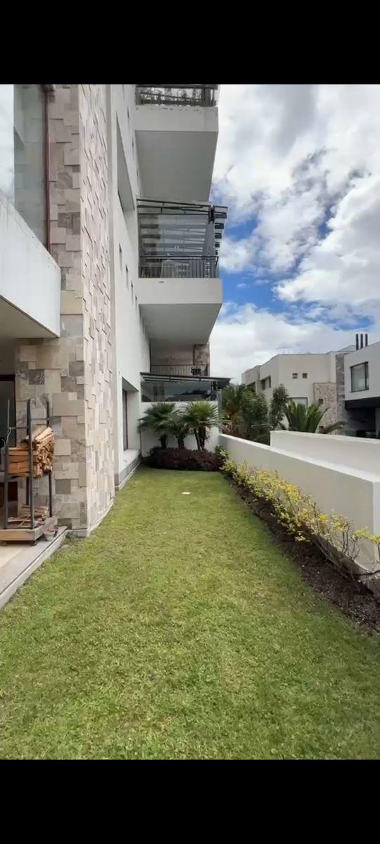 Departamento Tipo Casa con Jardín Privado en Cumbayá/ 3 Habitaciones c/u con Baño — imagen 5