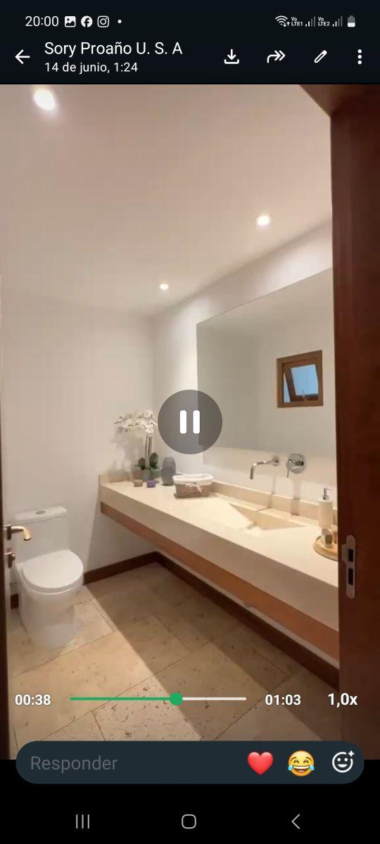 Departamento Tipo Casa con Jardín Privado en Cumbayá/ 3 Habitaciones c/u con Baño — imagen 4