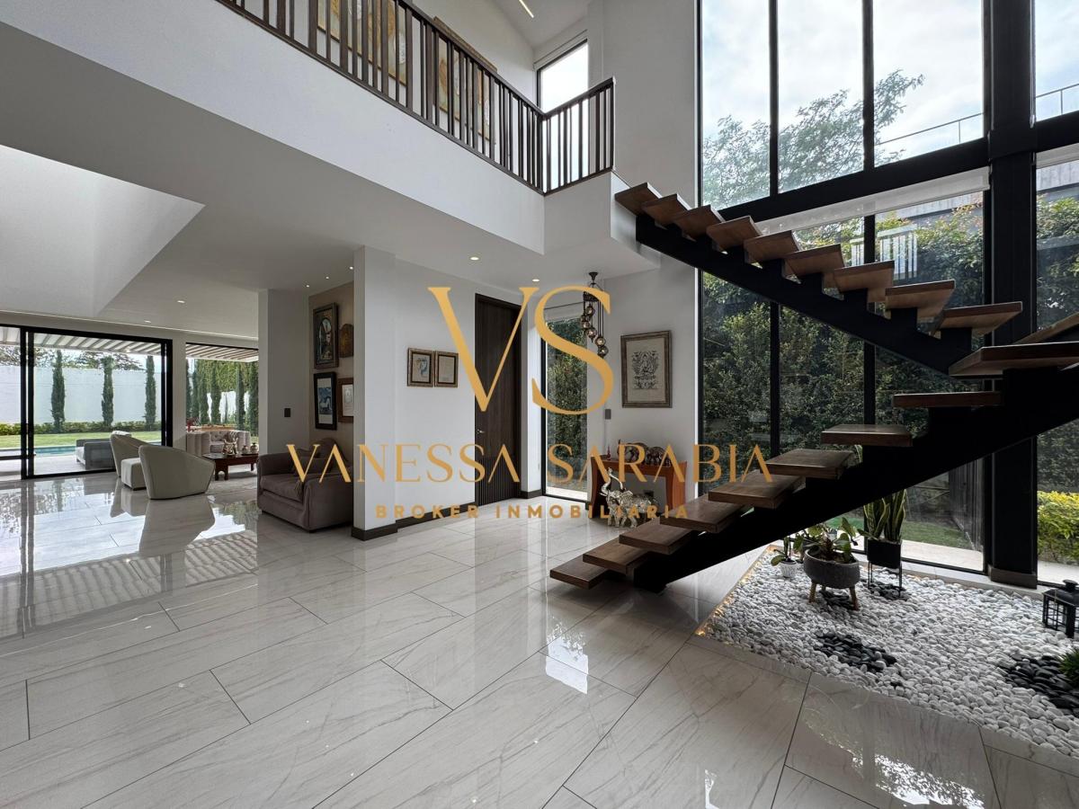 Vendo Casa Estilo Moderno Dentro de Urb. en Tumbaco, Quito - Ecuador. Provincia de Pichincha — imagen 7