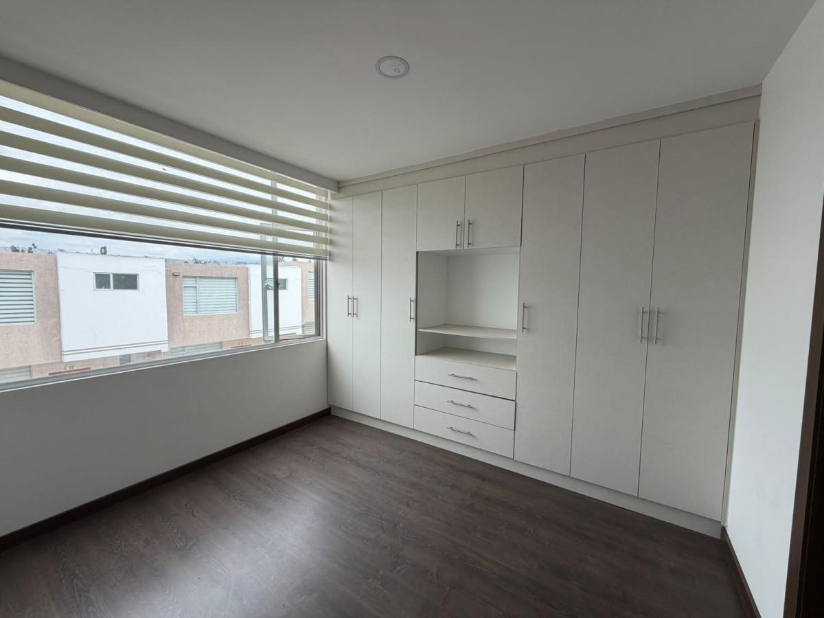 Casa en Venta Vip en Sector Estratégico de Ambato, Tungurahua — imagen 6