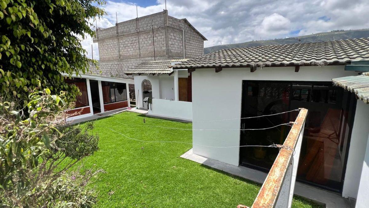 En Venta Casa con Piscina Mitad del Mundo, San Antonio de Pichincha | $270.000 — imagen 3
