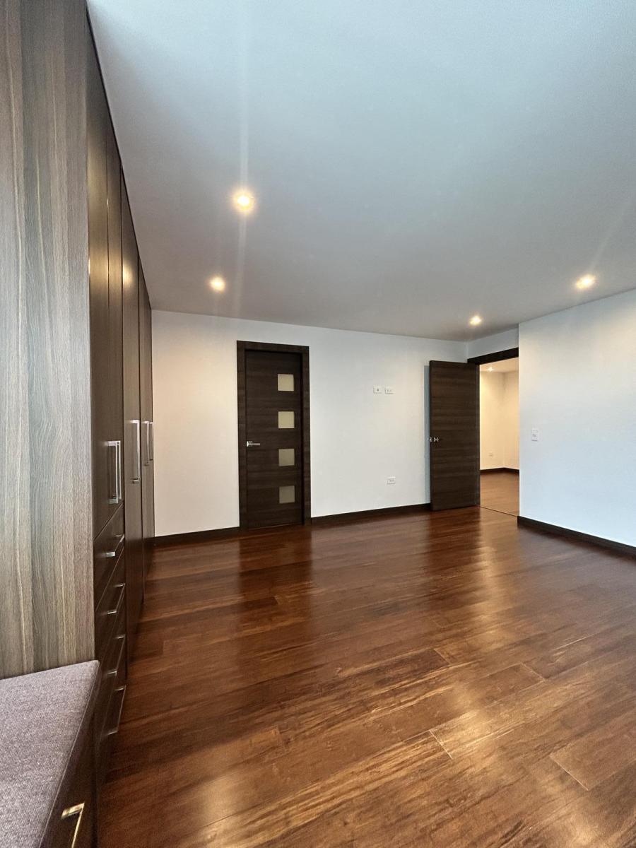 Departamento en Venta con Una Vista Impresionante — imagen 3
