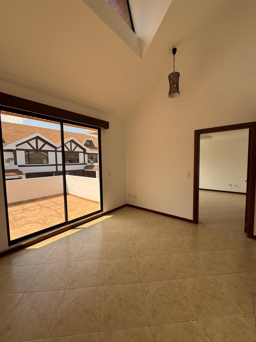 Cumbaya Vendo Casa Conjunto Privado — imagen 2