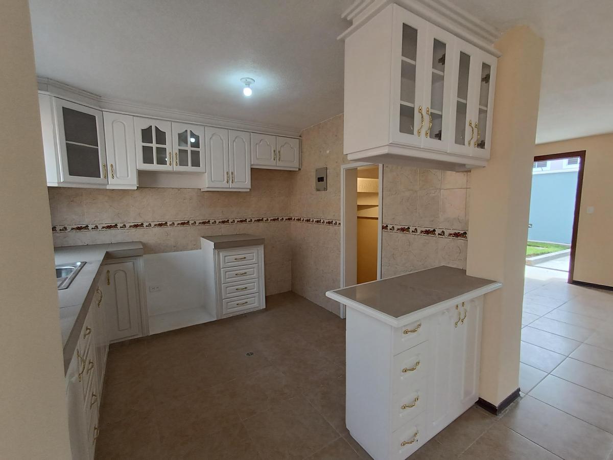 Cayambe Casas de Venta por Estrenar en Conjunto — imagen 7