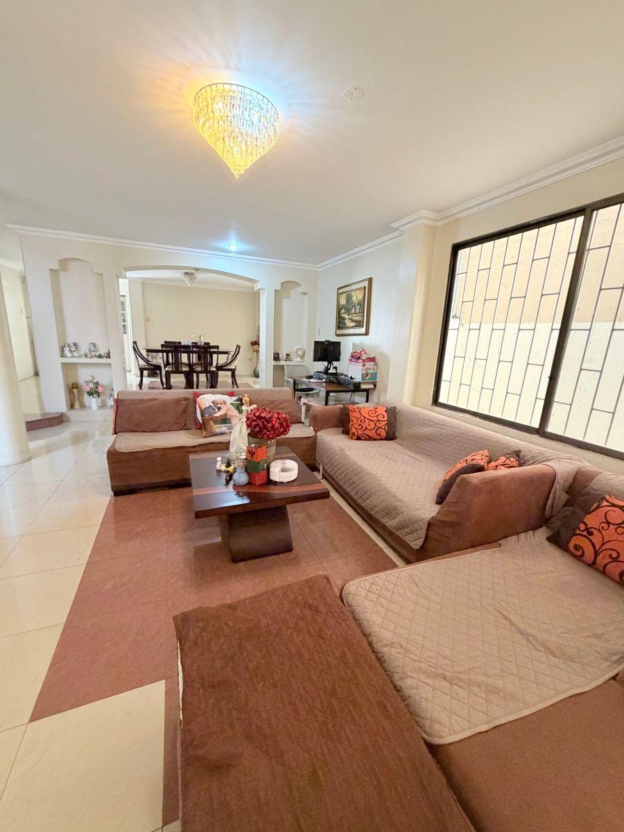 Urb Goleta Casa en Venta 4 Dorm., Guayas — imagen 9