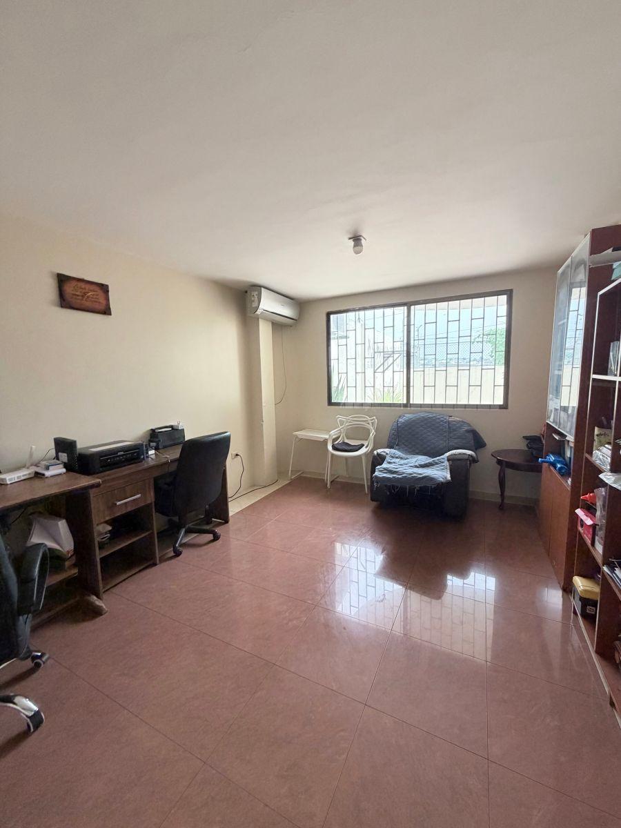 Urb Goleta Casa en Venta 4 Dorm., Guayas — imagen 3
