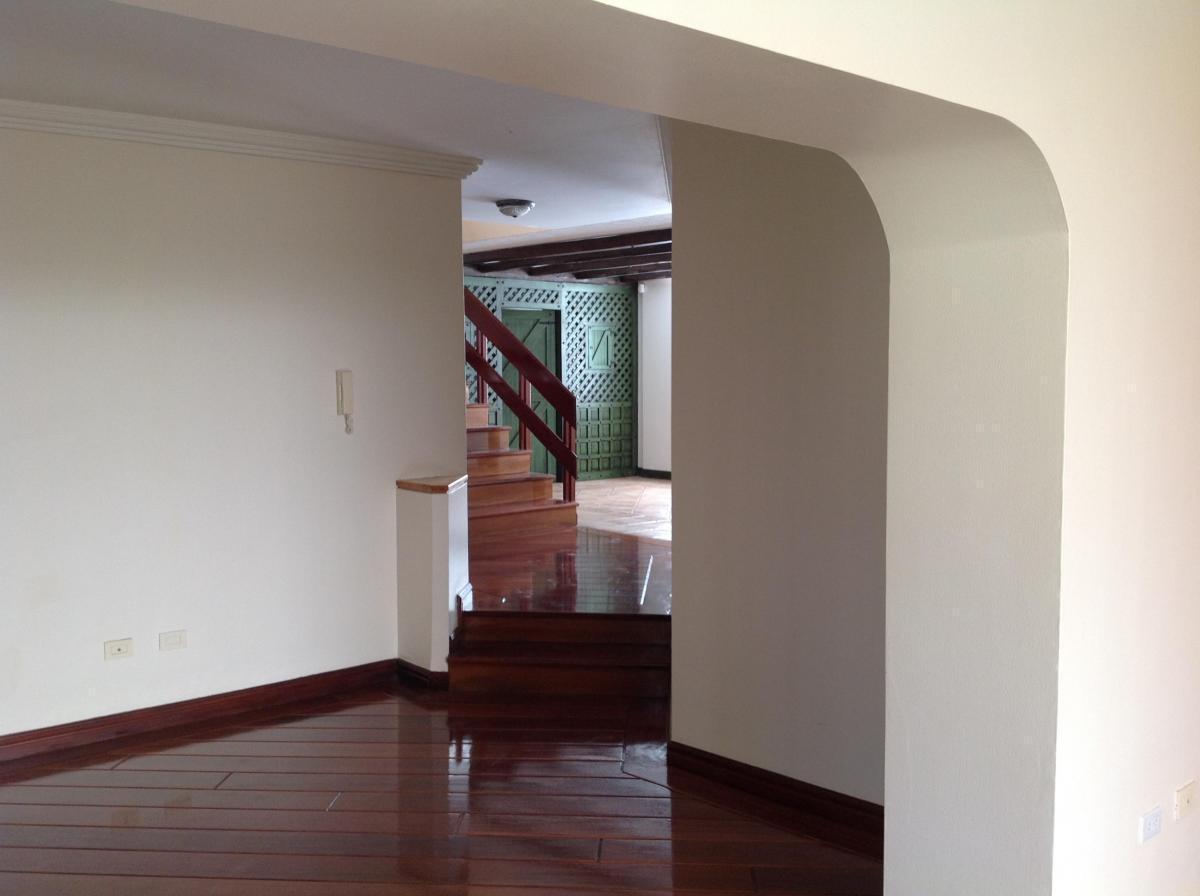 Venta Casa 4 Dorm. y Departamento de 3 Dorm. Urbanización El Condado - Quito — imagen 5