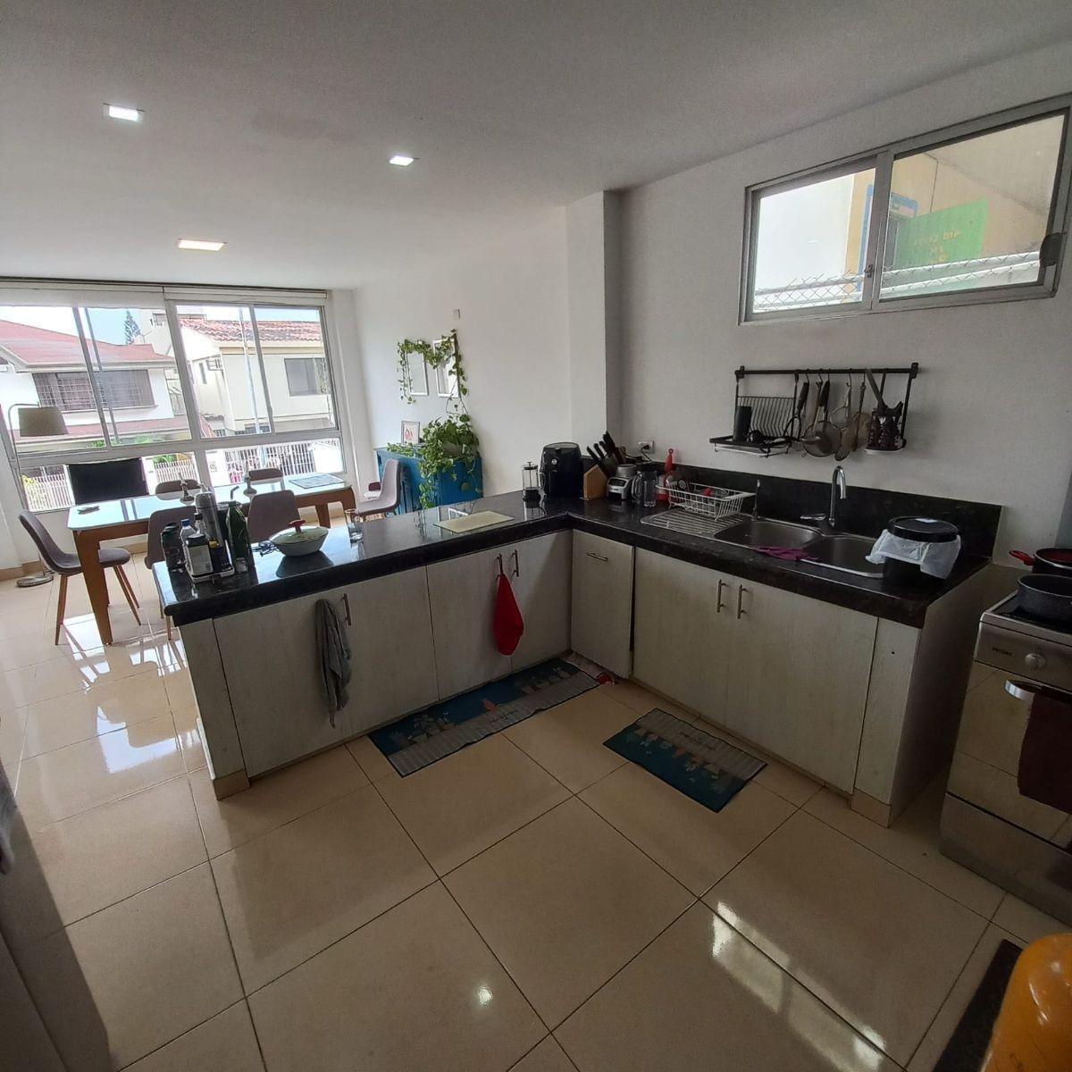 Se Vende Departamento Amplio en Colinas de Los Ceibos!, Guayas — imagen 9