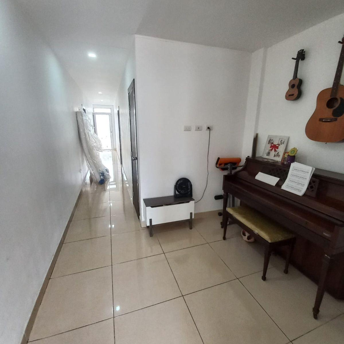 Se Vende Departamento Amplio en Colinas de Los Ceibos!, Guayas — imagen 6