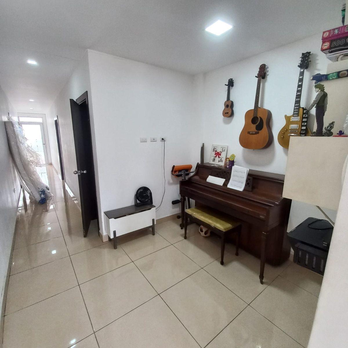 Se Vende Departamento Amplio en Colinas de Los Ceibos!, Guayas — imagen 5
