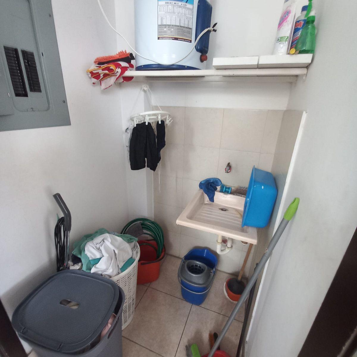 Se Vende Departamento Amplio en Colinas de Los Ceibos!, Guayas — imagen 4