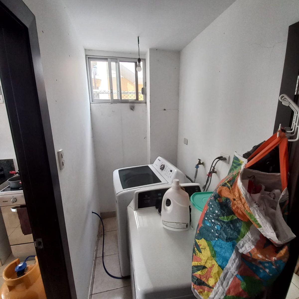 Se Vende Departamento Amplio en Colinas de Los Ceibos!, Guayas — imagen 2