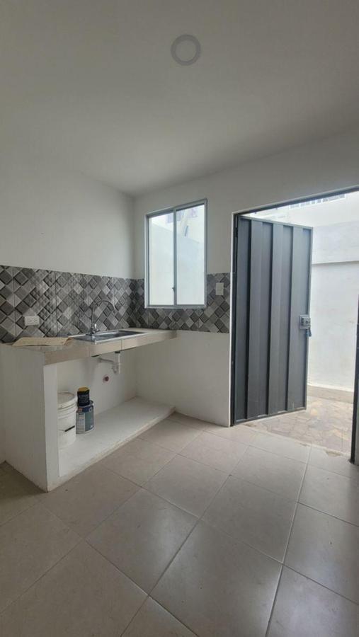 En Venta Linda Casa de Una Planta Ubicada en Paseo del Sol 1, Sin Hipoteca, Libre de Gravámenes. Guayas — imagen 4