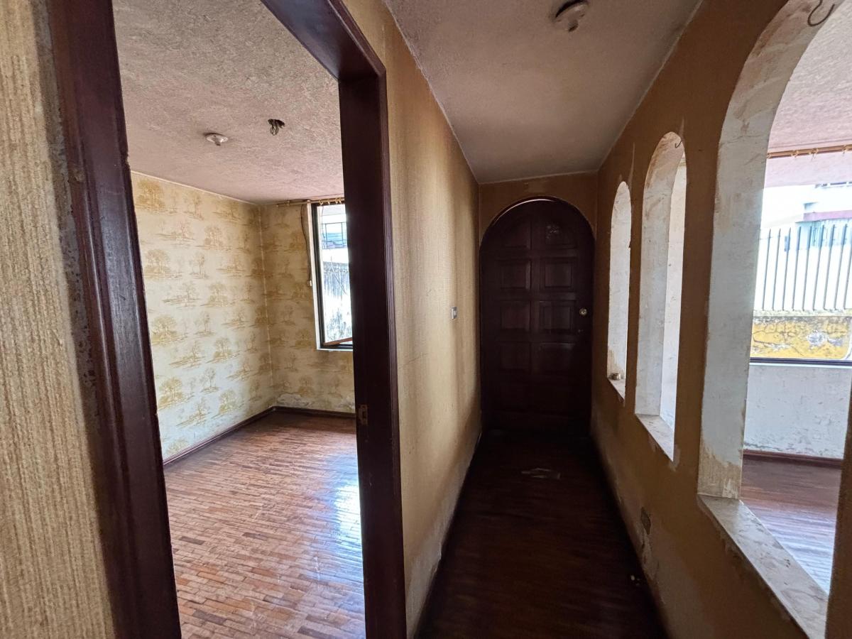 Casa en Venta a Remodelar Dentro de Conjunto - Sector de Las Casas — imagen 3