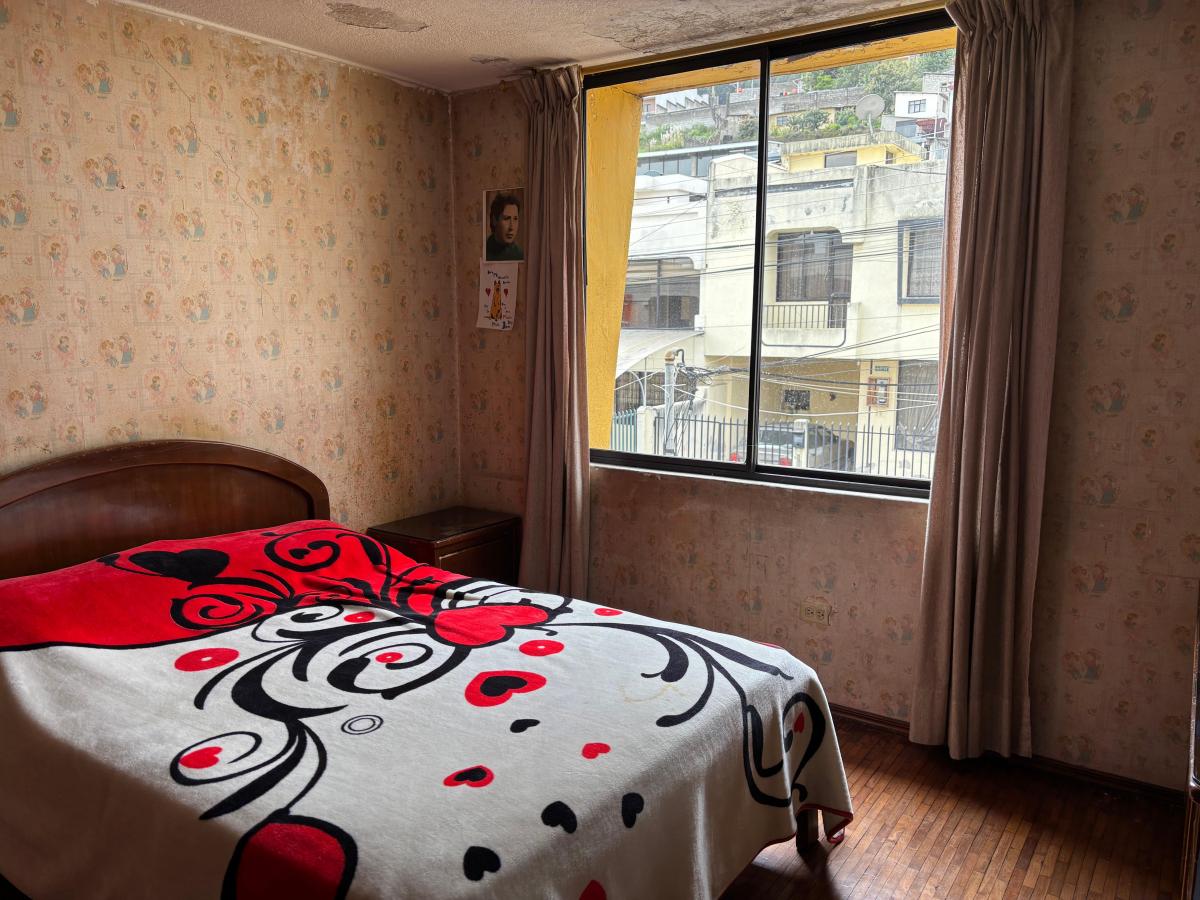 Casa en Venta a Remodelar Dentro de Conjunto - Sector de Las Casas — imagen 2