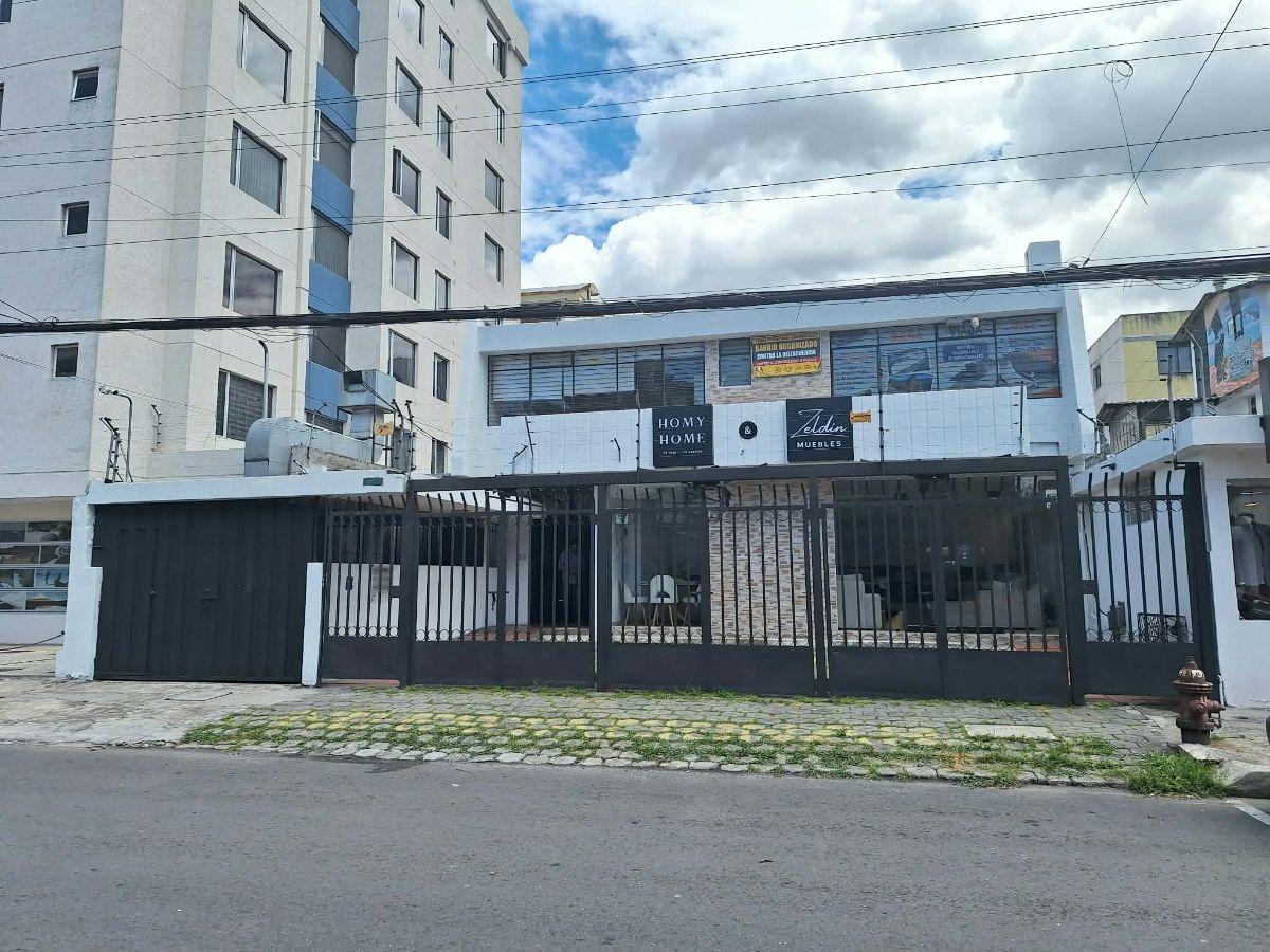 Vendo Amplia Propiedad Comercial Sector Cc. El Jardin — imagen 1