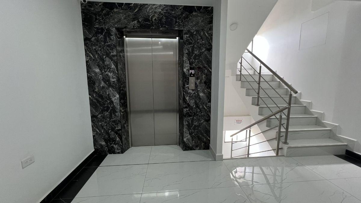 Apartamento en Edificio de Venta en Zona Sur Manta, Manabí — imagen 2