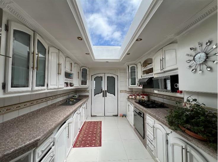 Casa en Venta de 3 Pisos Norte de Quito — imagen 2