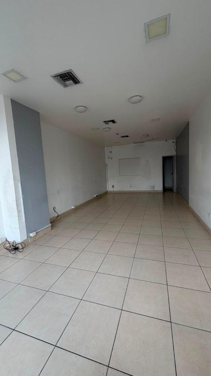 Local en Venta 76 m² - Sector Comercial, Alborada - Norte de Guayaquil, Guayas — imagen 4