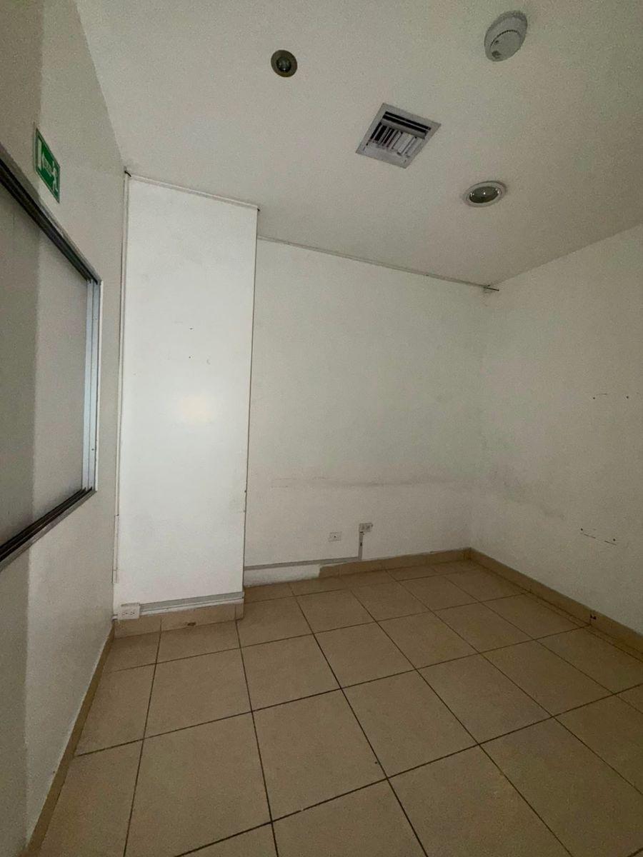 Local en Venta 76 m² - Sector Comercial, Alborada - Norte de Guayaquil, Guayas — imagen 3