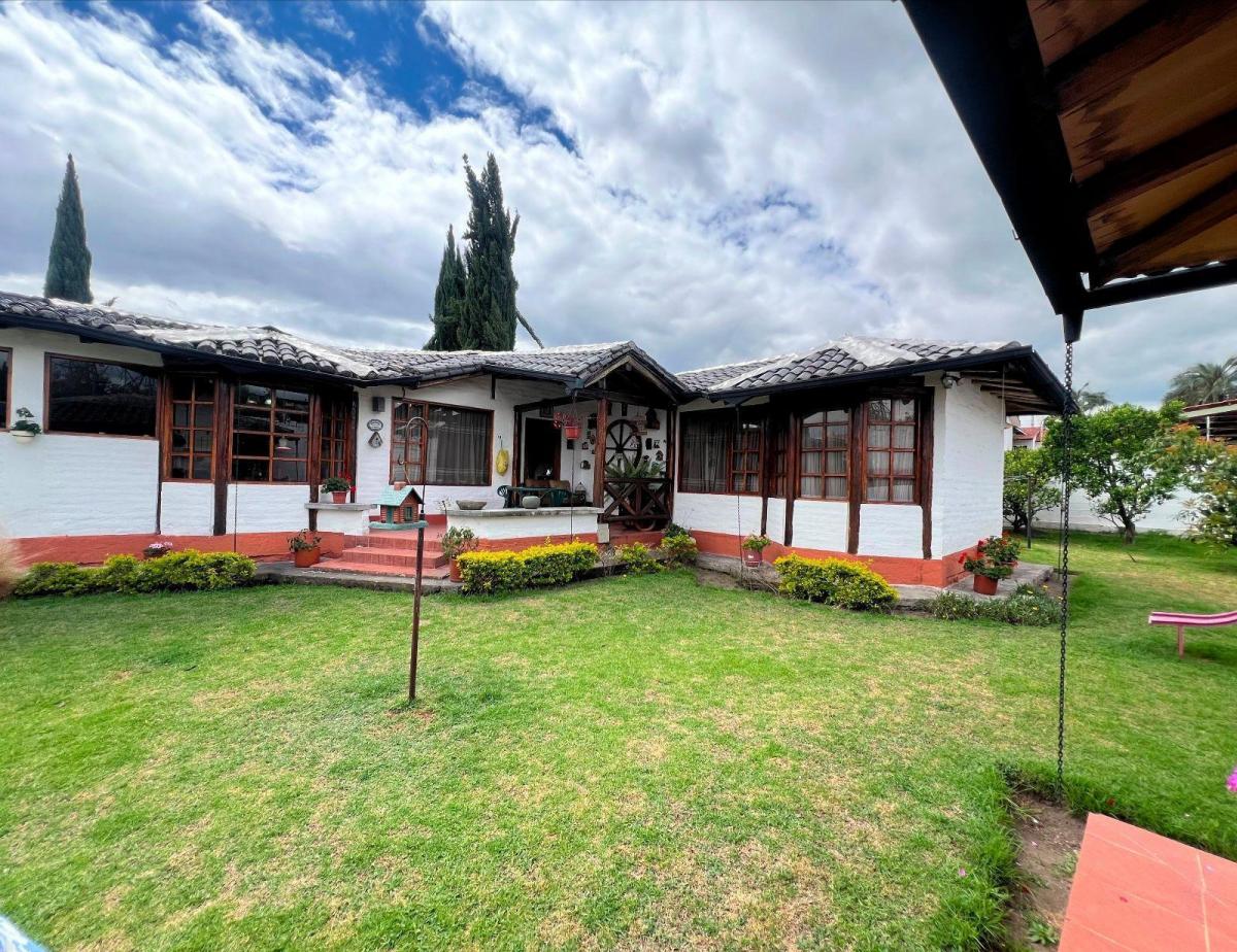 Casa de Una Planta en Venta, Valle de Los Chillos, Sector San Juan de Dios con Amplio Jardin — imagen 10