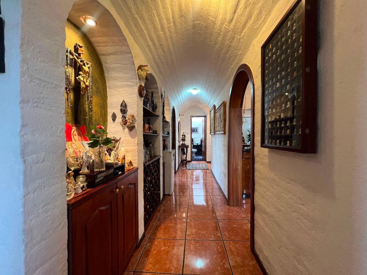 Casa de Una Planta en Venta, Valle de Los Chillos, Sector San Juan de Dios con Amplio Jardin — imagen 3