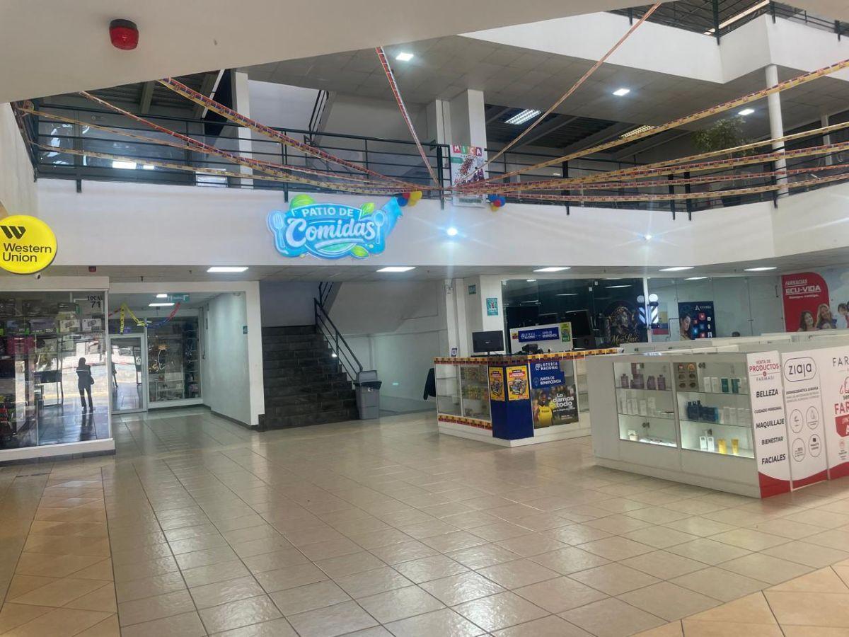 Local Comercial en Venta Plaza Real Calderon — imagen 8