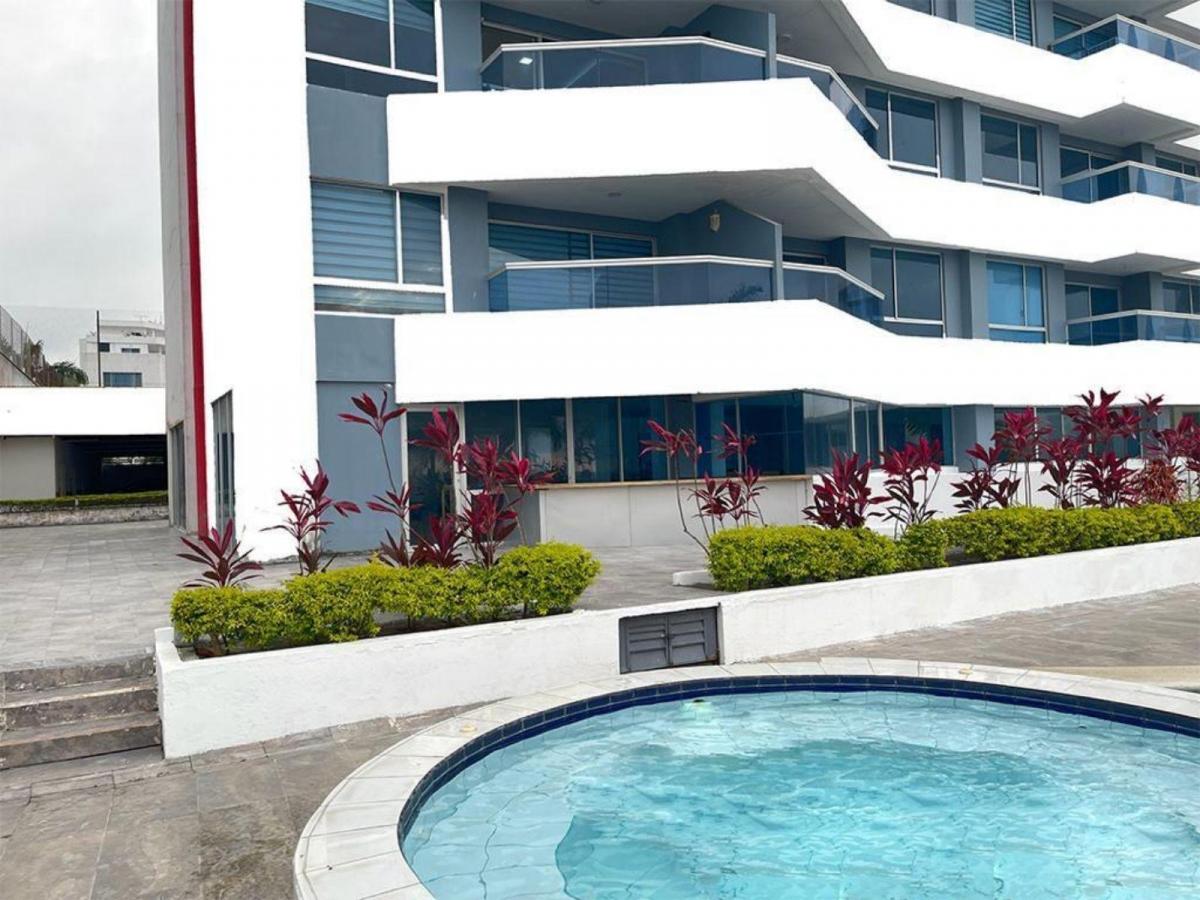 Vendo Local Comercial Frente Al Mar Junto Al Diamond Beach en Tonsupa — imagen 2