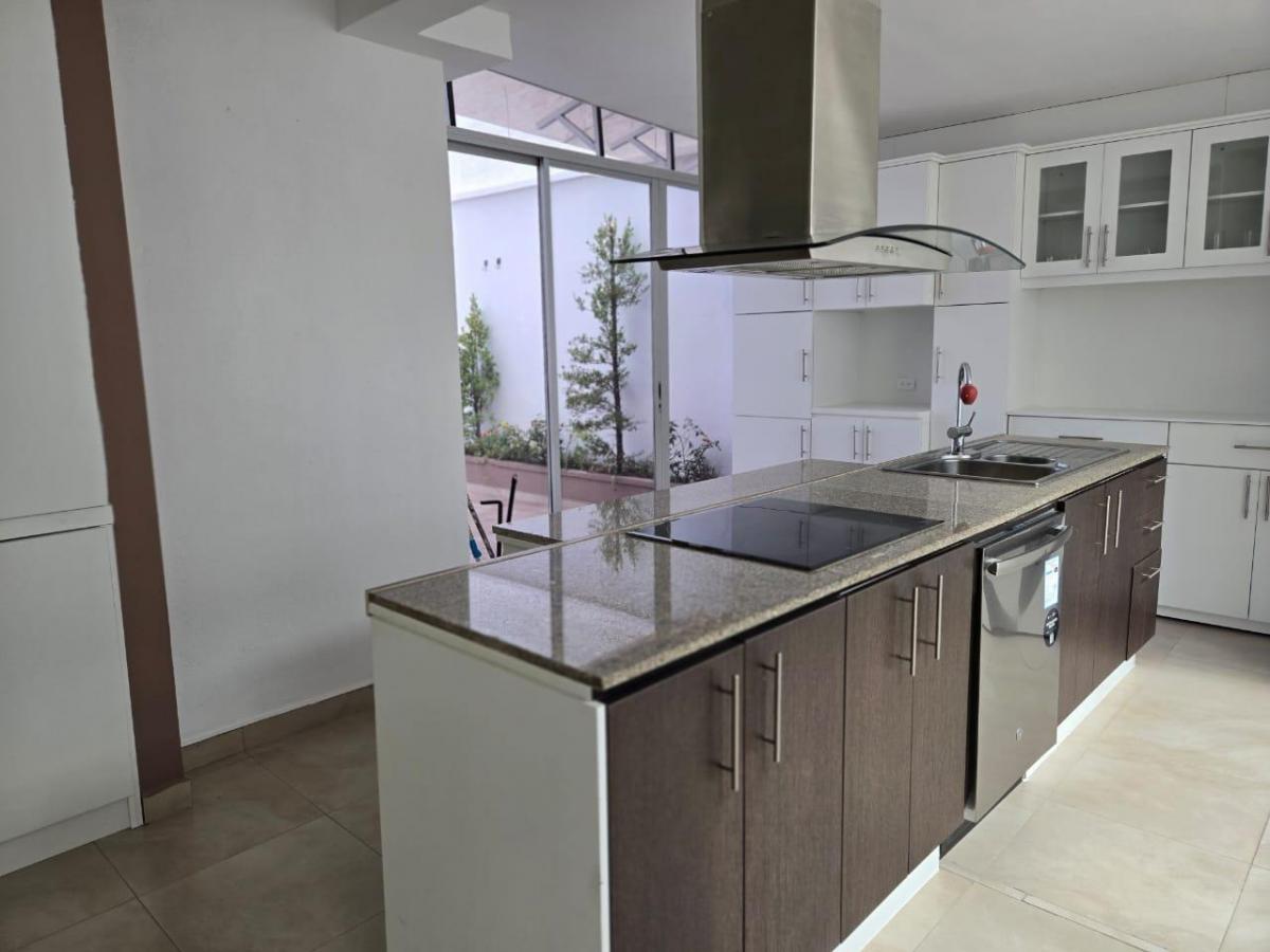 Departamento con Estudio Independiente — imagen 9