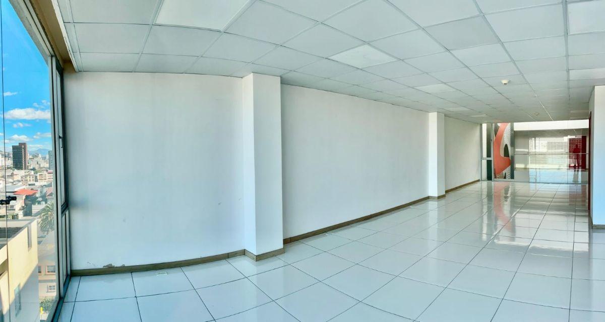 En Venta Oficionas y Consultorios Cerca Hospital Vozandes — imagen 8