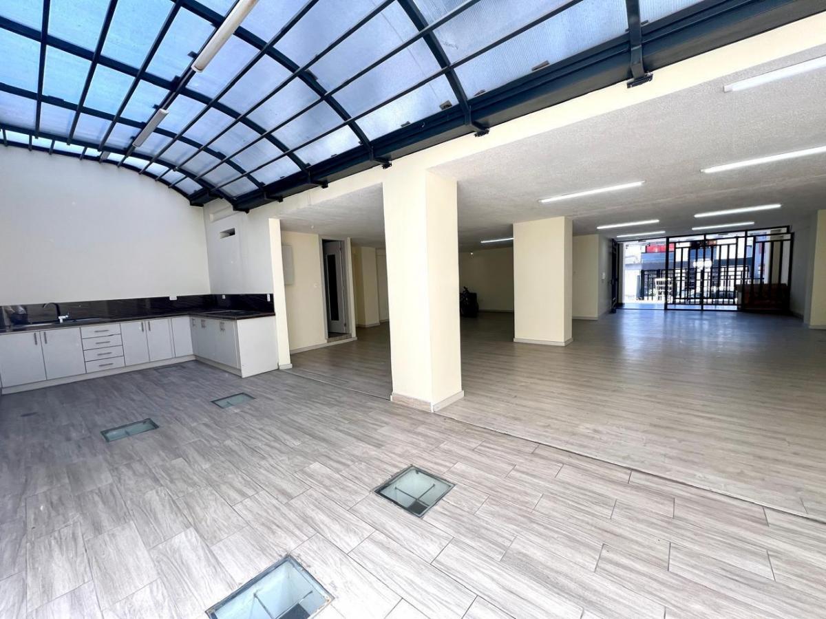 Mv - Sector La Carolina y Atahualpa Local Comercial en Venta de 105 m² — imagen 4