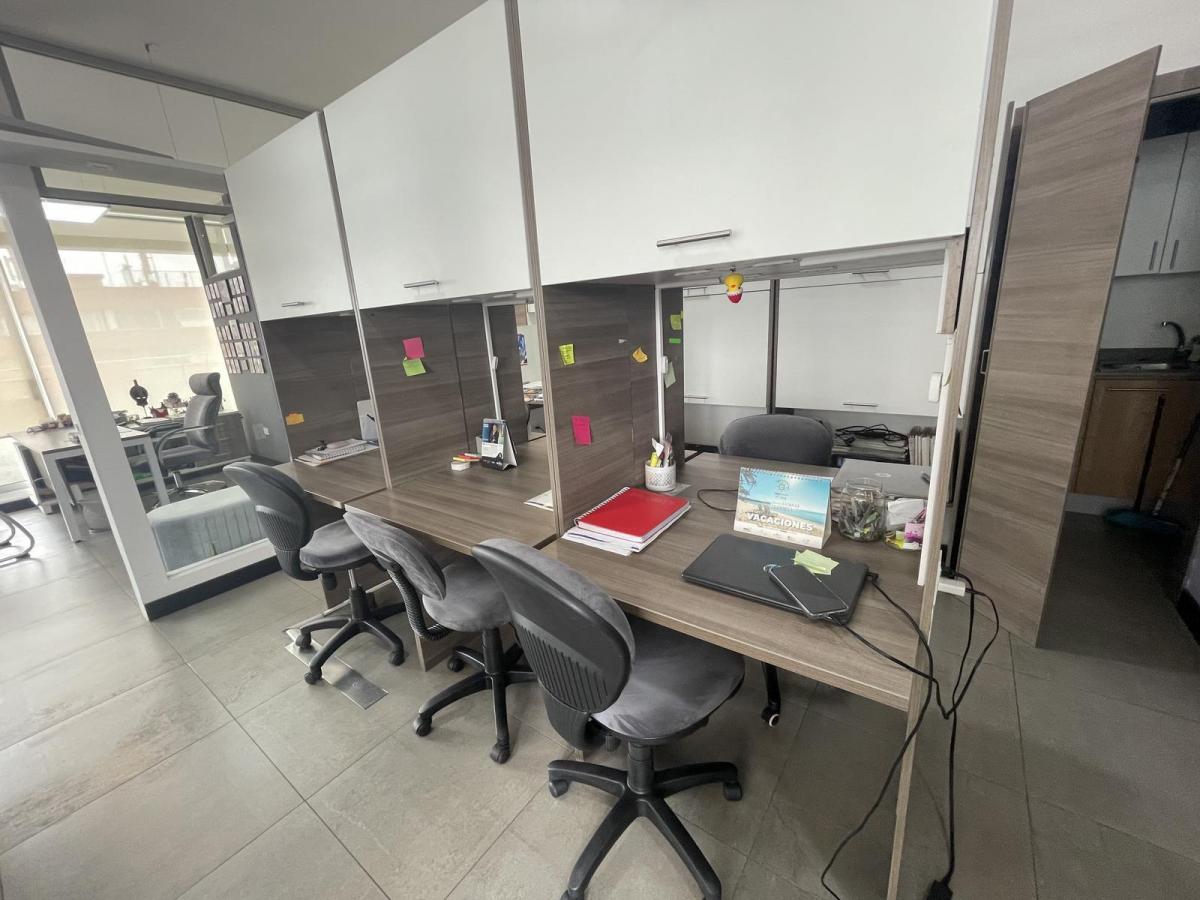 Venta Oficina Edificio Corporativo Metropolitan - La Carolina — imagen 2