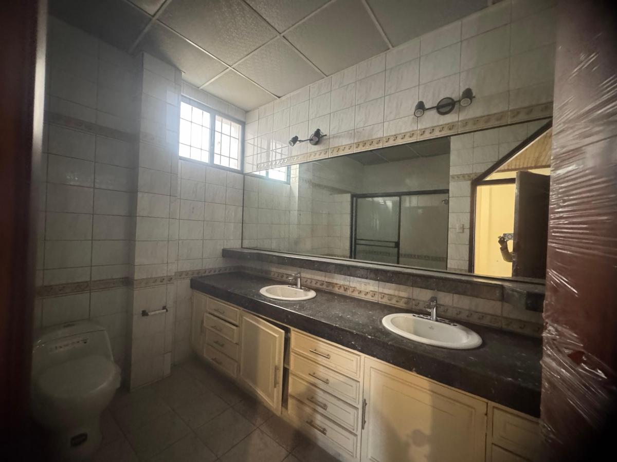 Kennedy Norte Casa Comercial Apta Para Oficina Corporativa con 330 m² Impecable, Guayas — imagen 6