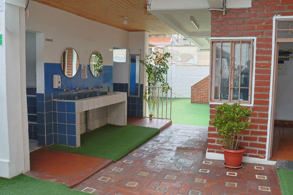 Casa Comercial, Sector Cristo Rey, Azuay — imagen 5