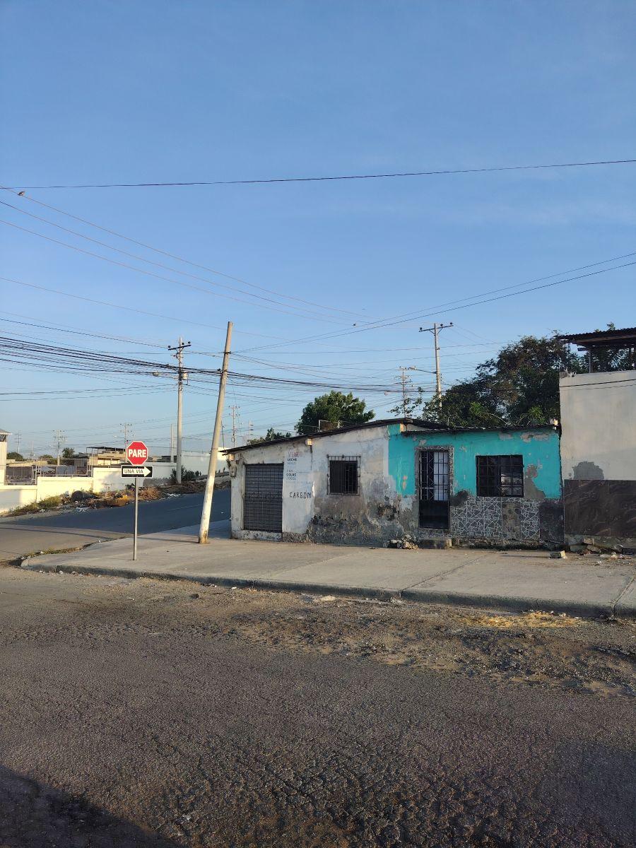 Vendo Terreno Esquinero de 250 m² a 2 Calles de La Av Principal de La Libertad — imagen 3