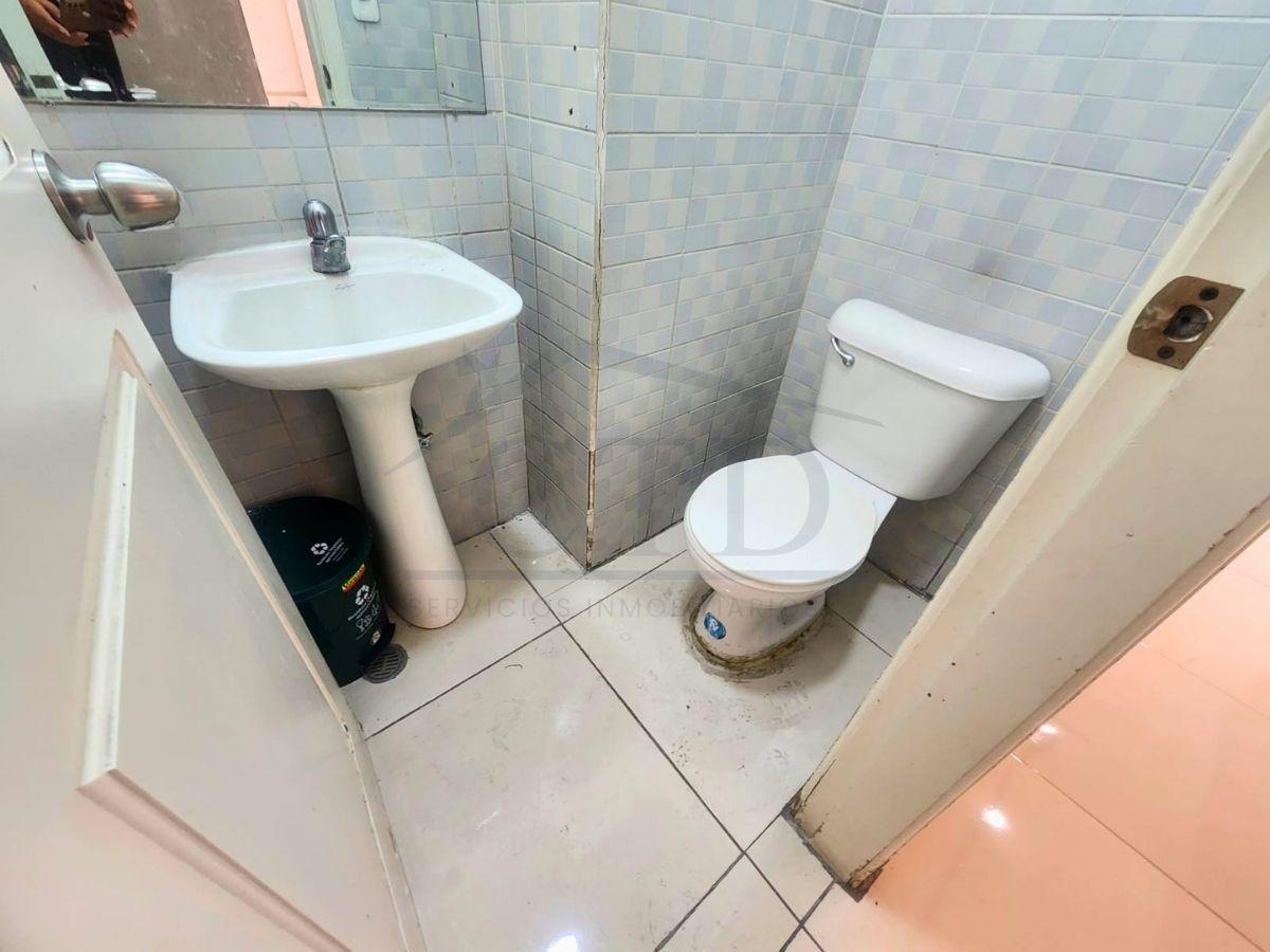 Local Comercial de 150 m² en Venta – Centro Comercial El Recreo — imagen 4