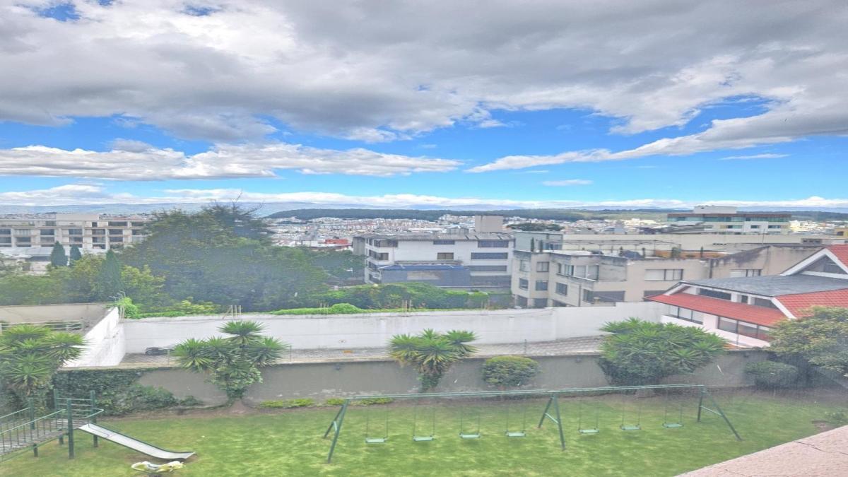 Vendo Departamento con Vista Panorámica en El Bosque a un Excelente Precio 250 m² — imagen 9