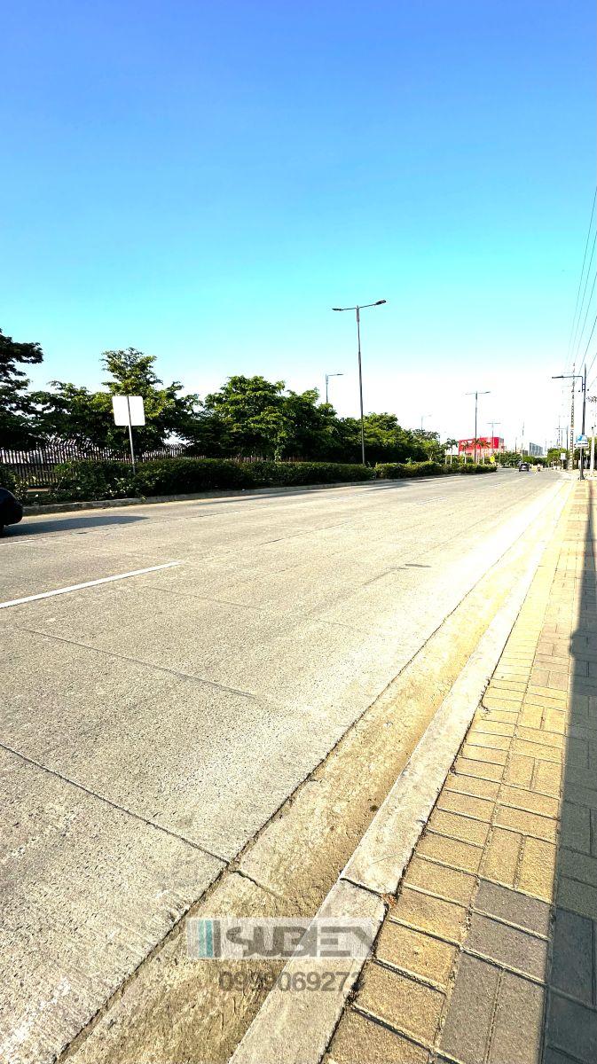 Vendo Local Comercial El Buijo Área Parqueo Útil Restaurantes Oficina Gym 213 m² Cubiertos Una Planta, Guayas — imagen 10