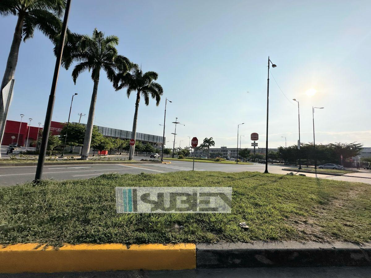 Vendo Local Comercial El Buijo Área Parqueo Útil Restaurantes Oficina Gym 213 m² Cubiertos Una Planta, Guayas — imagen 2