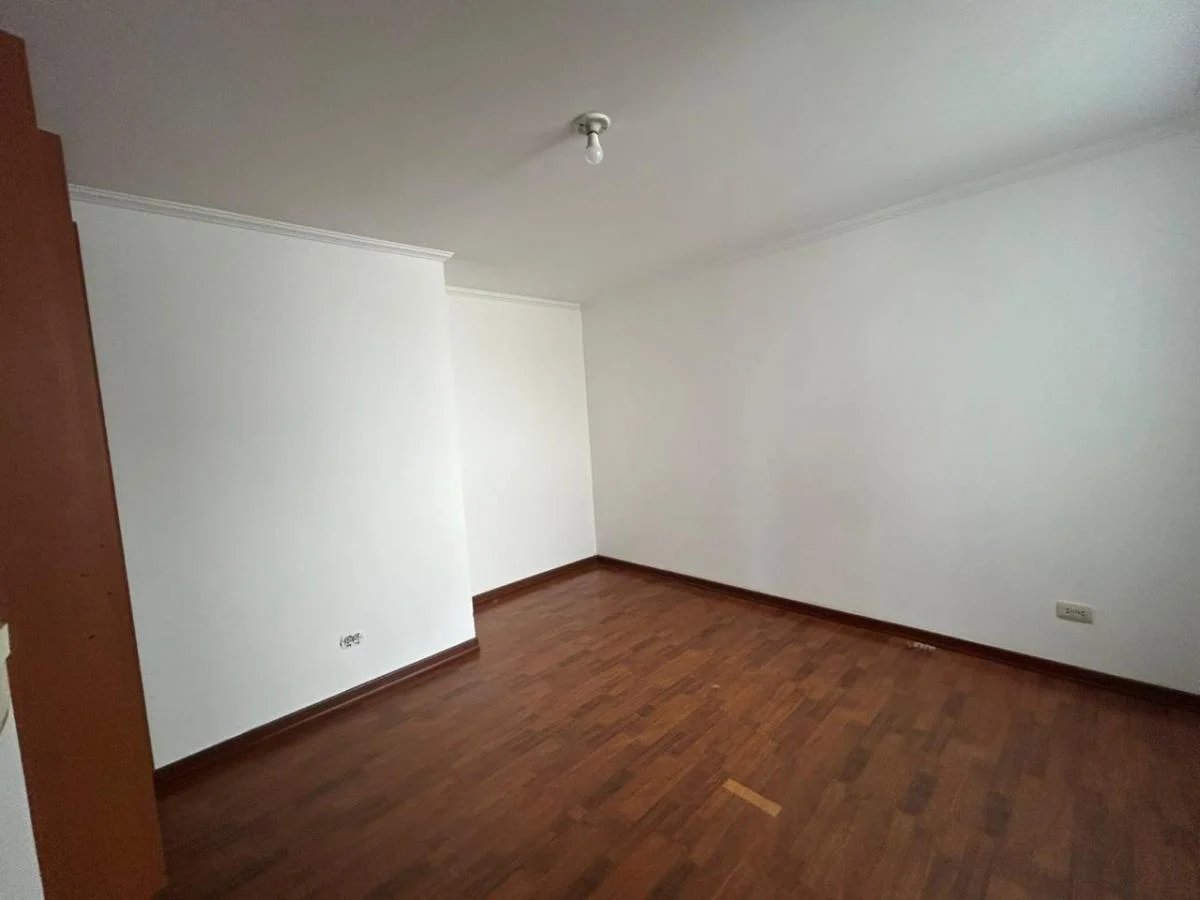 Casa en Venta de 3 Habitaciones, Sector Carretas de Carcelén — imagen 5