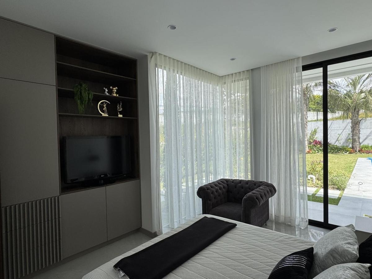 Venta Casa de Lujo 4 Dorm. en Tumbaco Sector La Cerámica - Quito — imagen 5