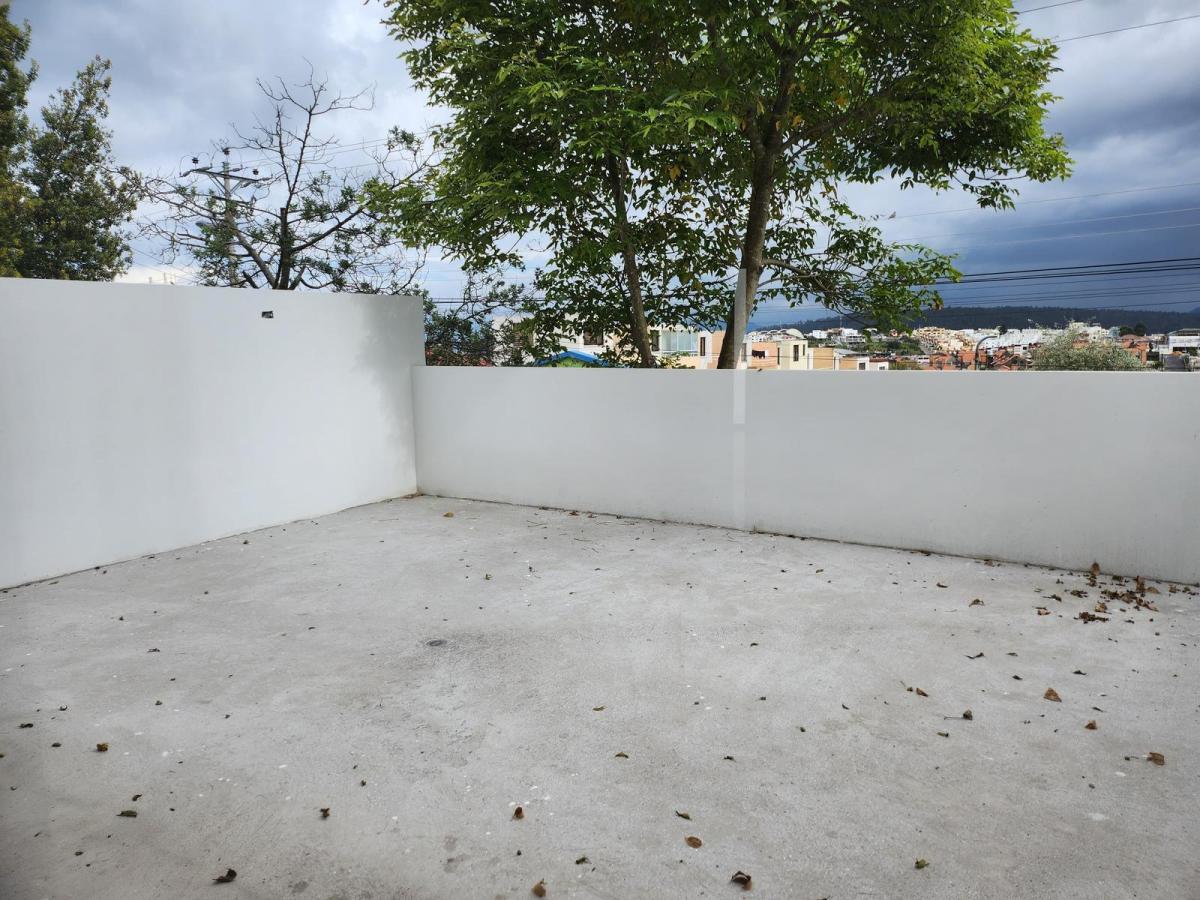 Vendo Departamento Urb. Jardines de Amagasi, Solca Cerca de Embajada Americana — imagen 9
