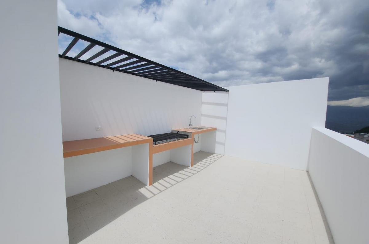 Vendo Departamento Urb. Jardines de Amagasi, Solca Cerca de Embajada Americana — imagen 3