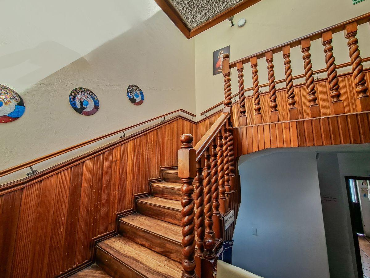 Casa de Venta en Cuenca, Sector Av Loja, con Amplia Área Verde, Azuay — imagen 9