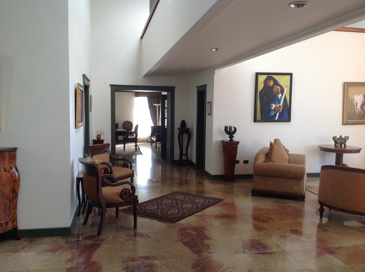 Venta Casa de Lujo 4 Dorm. Urb. Exclusiva Sector Rancho San Francisco — imagen 8