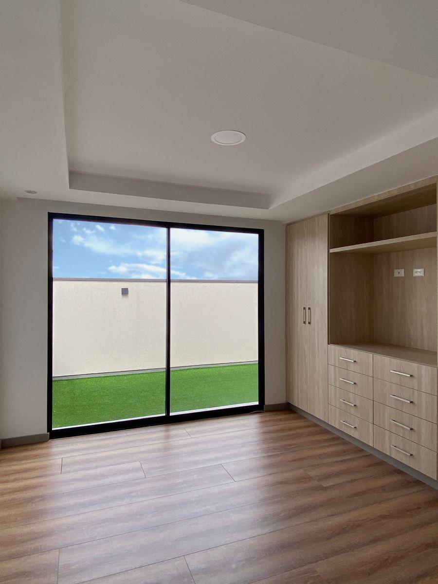 Suite de 57 m² Mas Patio de 19 m², Incluye Parqueadero y Bodega. Provincia de Pichincha — imagen 6